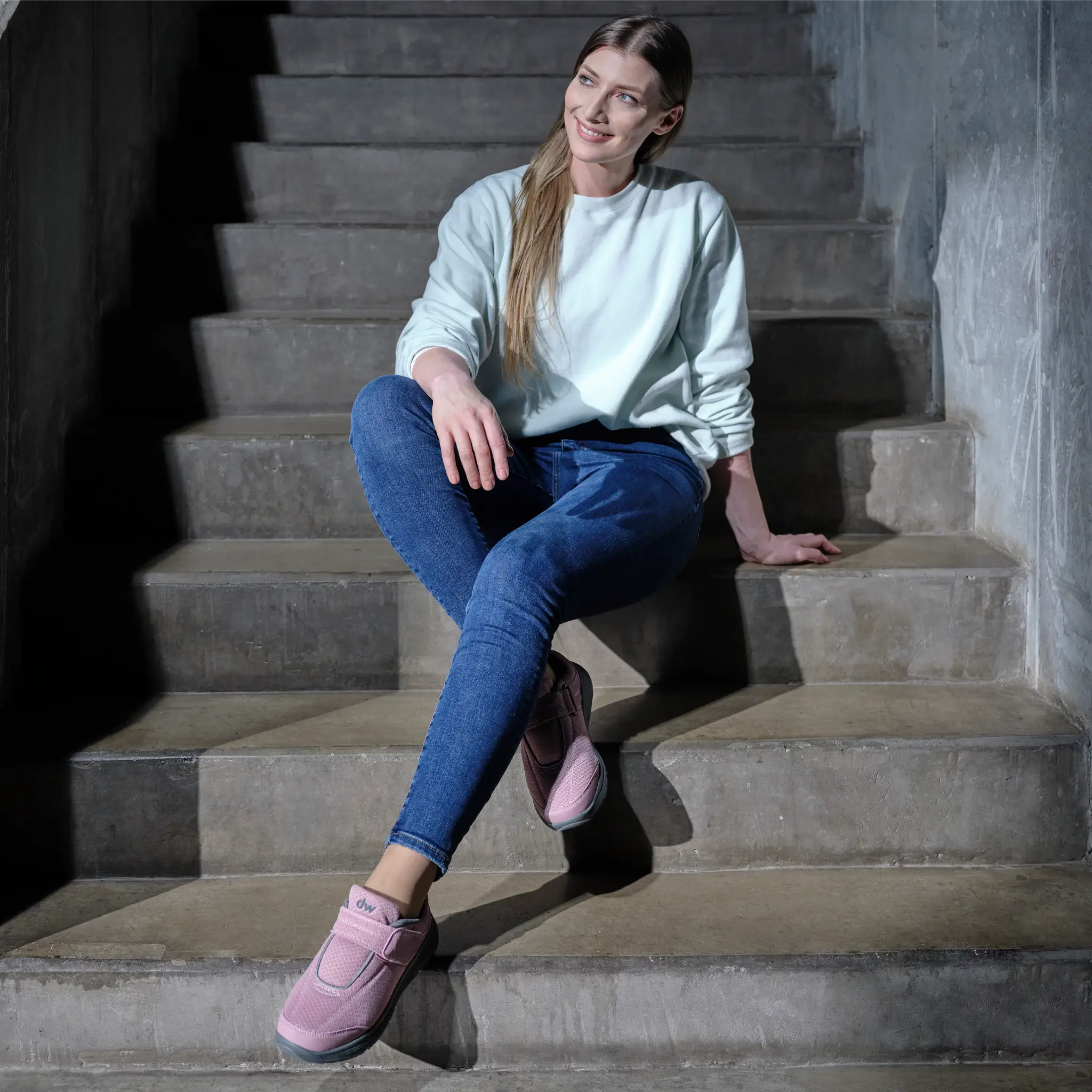 Pink Diawin shoes for women with diabetic support, wide fit for comfort.