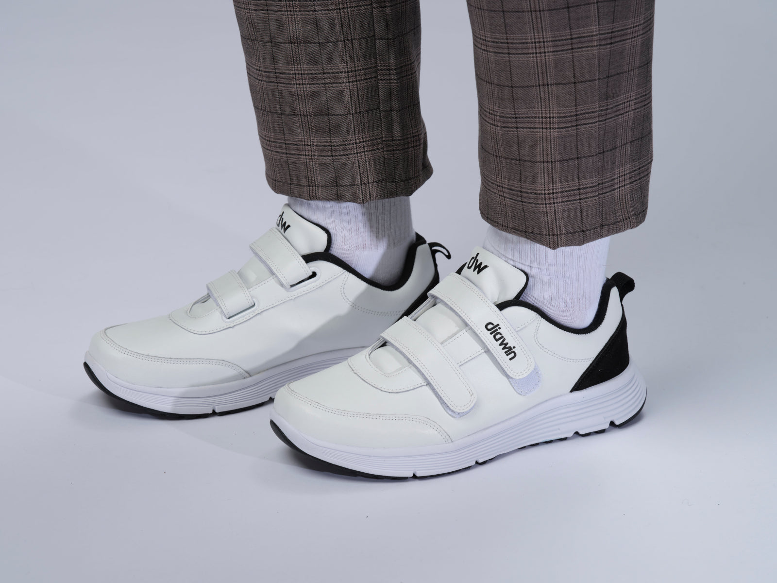 Diawin Brede Schoenen Voor Heren – Brede Neus, Extra Diepte, Lichtgewicht Voor Optimale Ondersteuning, Comfort en Gevoelige of Diabetische Voeten, Gemaakt van Echt Leer